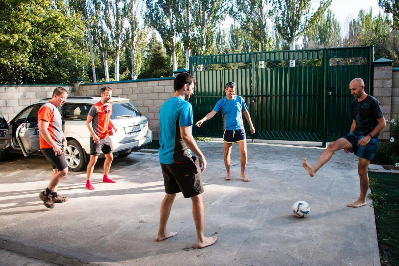 קראקול Hostel Nice מראה חיצוני תמונה